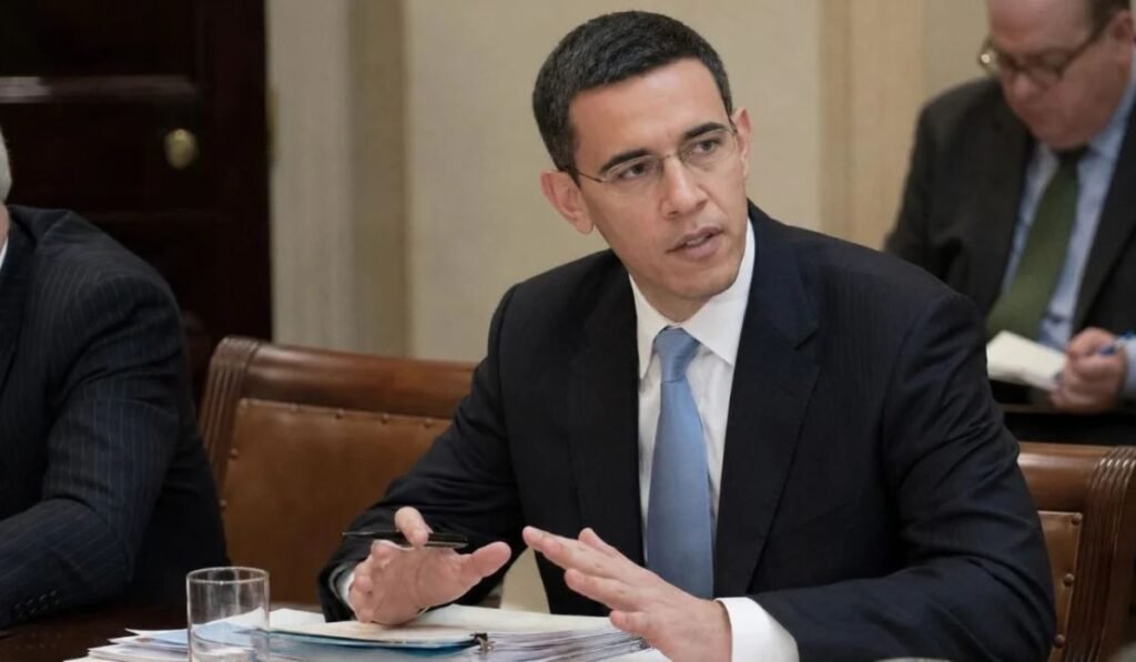 is-peter-orszag-bald-or-just-experiencing-hair-thinning