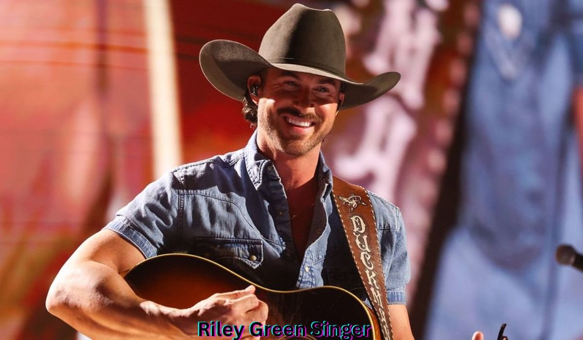 riley-green-singer